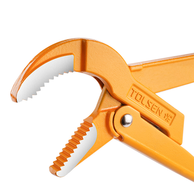 Tolsen 90° Bent Nose Pipe Wrench - Durable and Versatile Industrial Tool