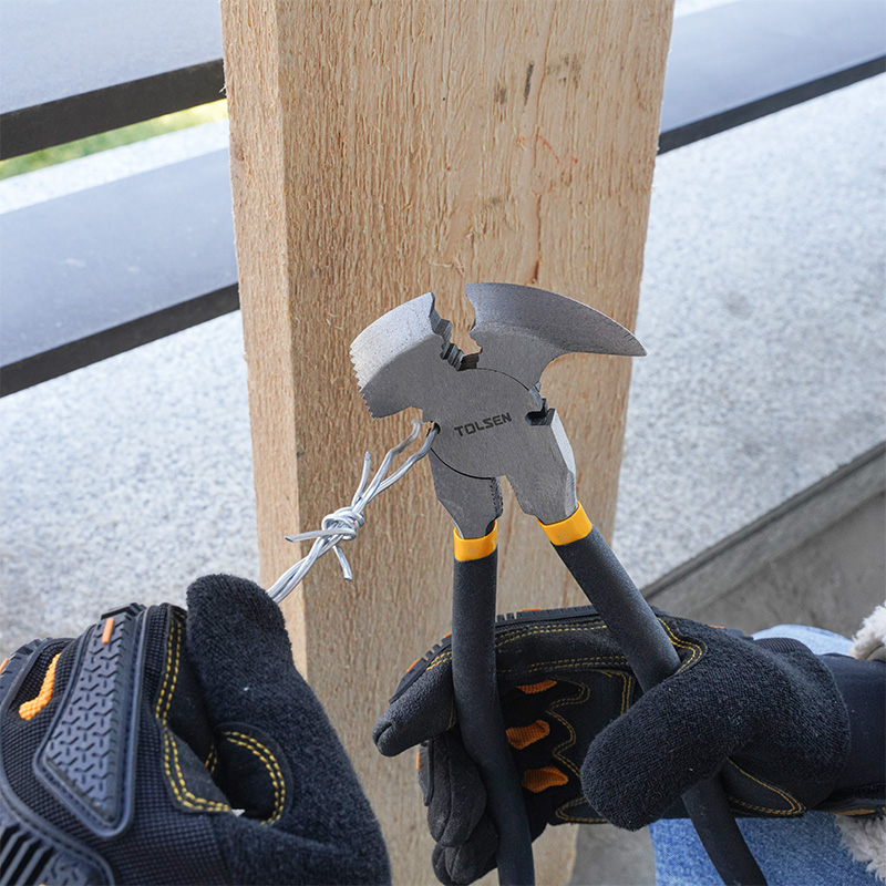 Tolsen Fencing Pliers with Hammer Head - 250mm, Multifunctional Tool